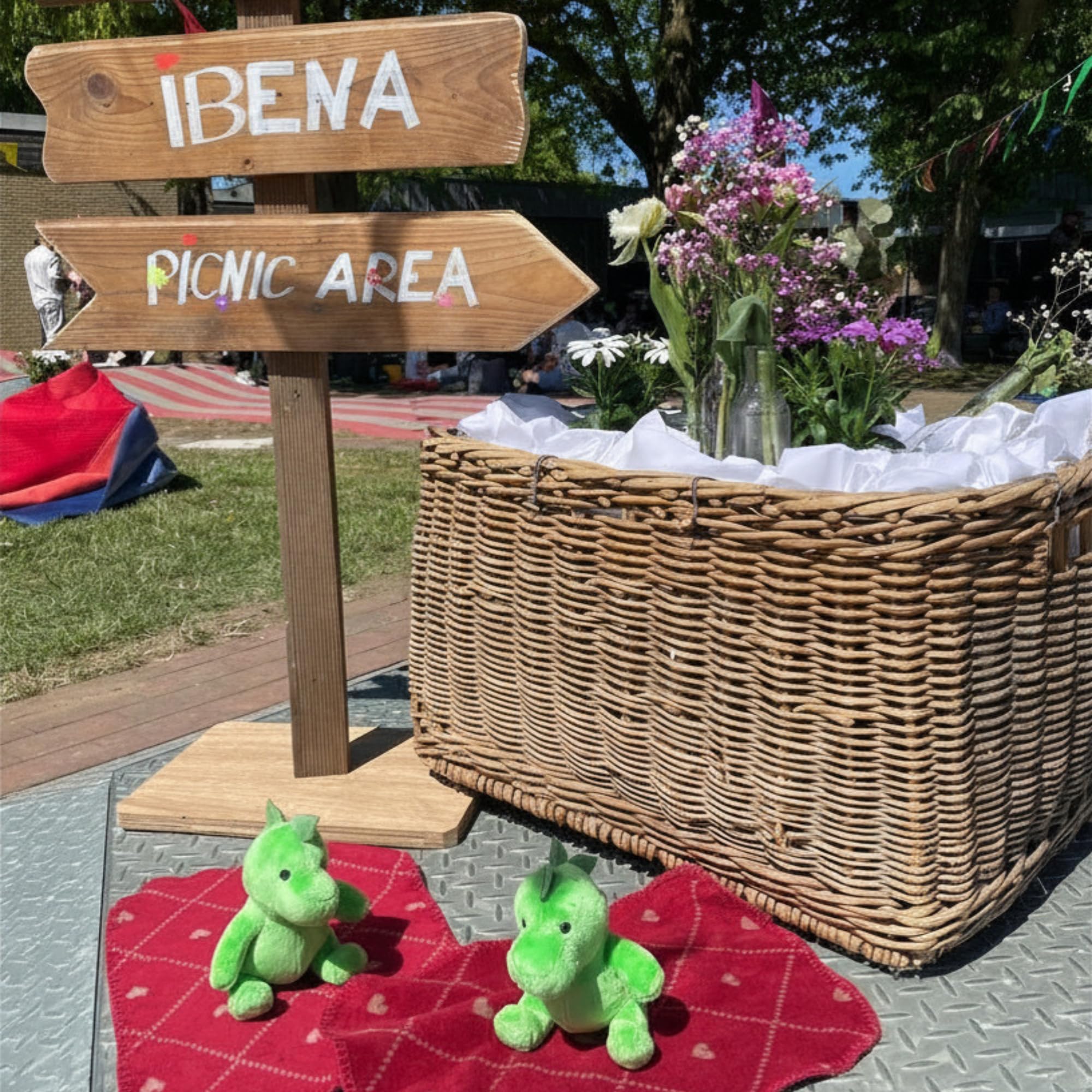 IBENA Alberdino Plüschtier Dino 14x16 cm Grün Babyspielzeug