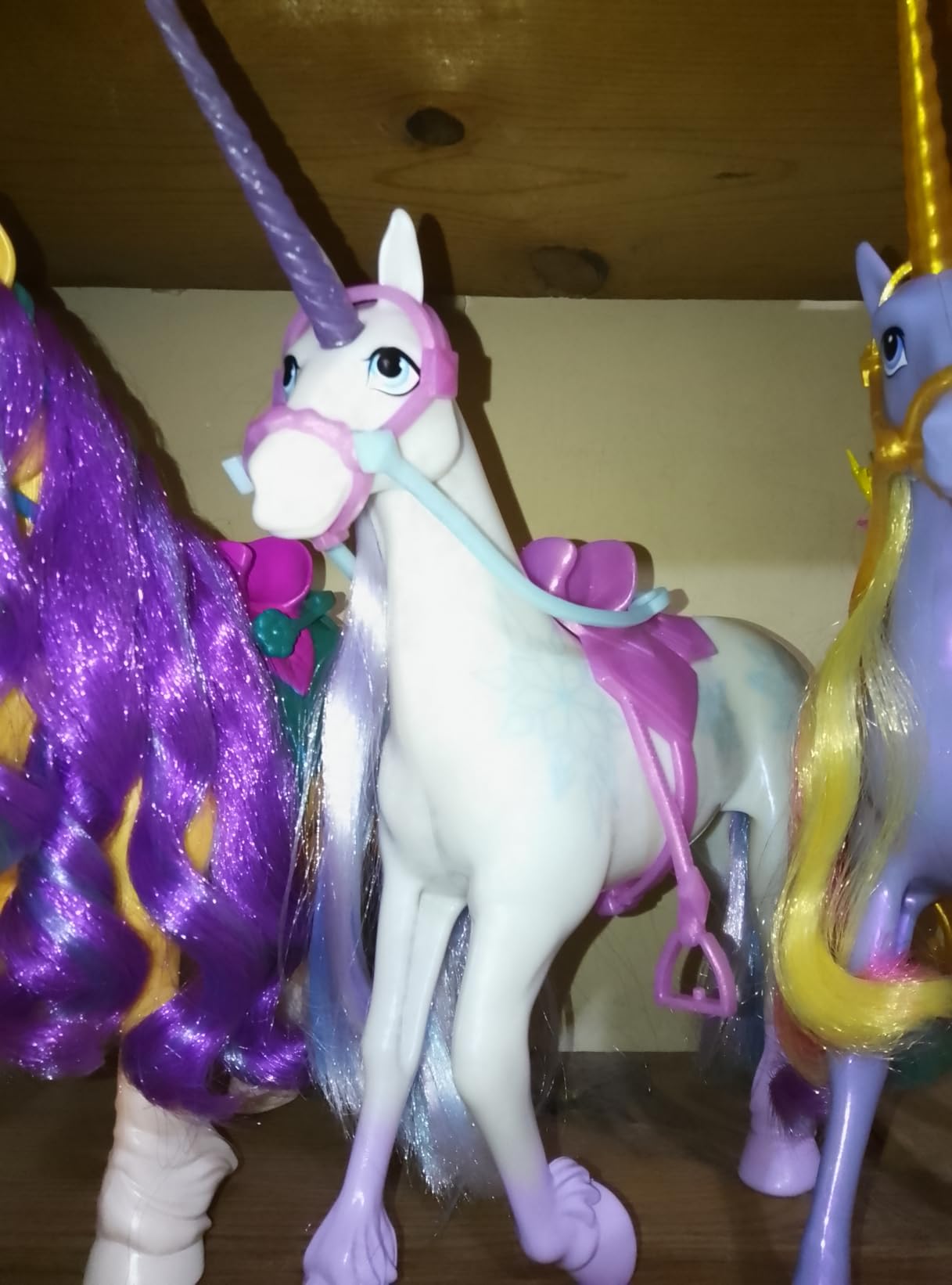 Unicorn Academy Glacier Einhorn 28 cm mit Sattel