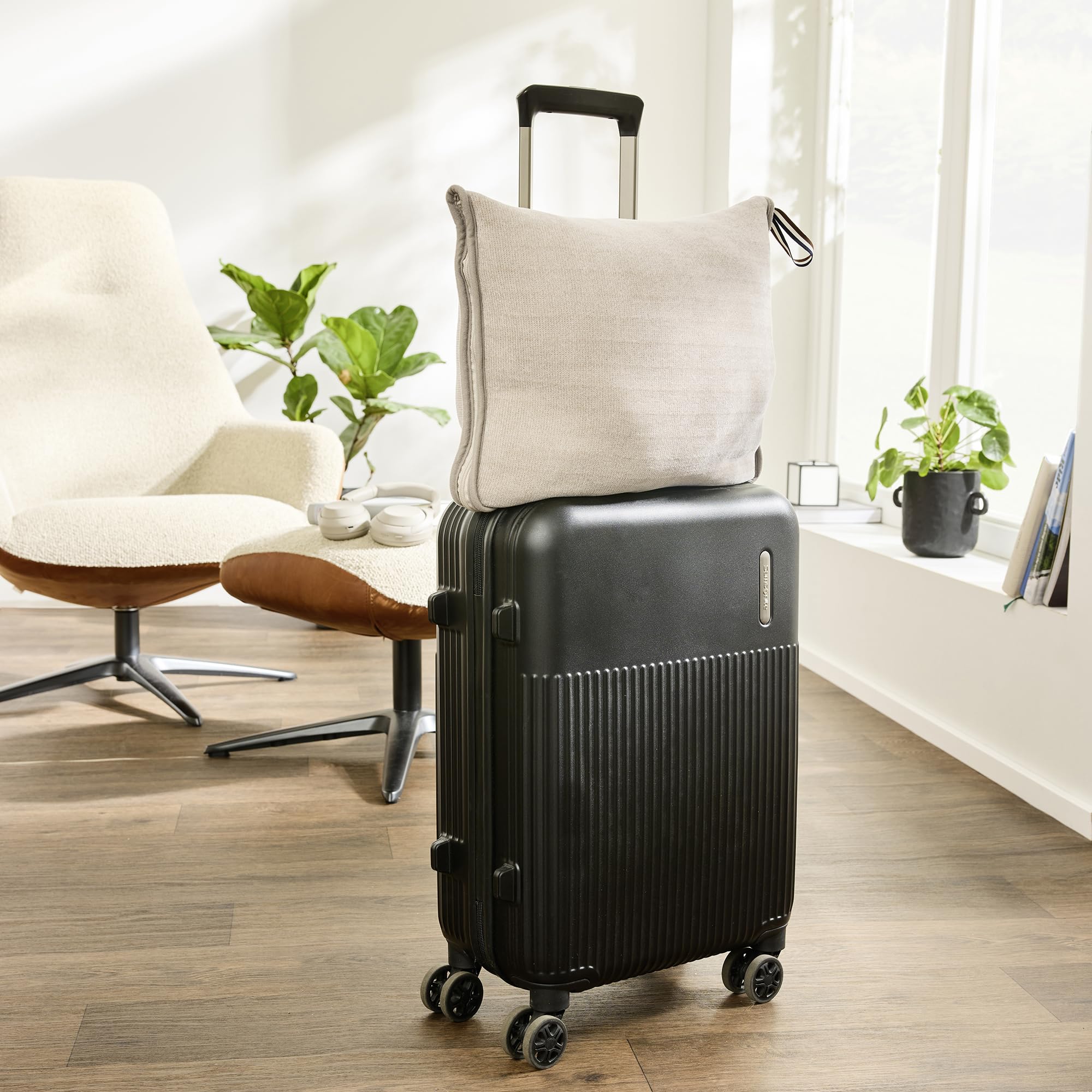 bugatti Reisedecke 130x150 cm Beige mit Kissen 2 in 1