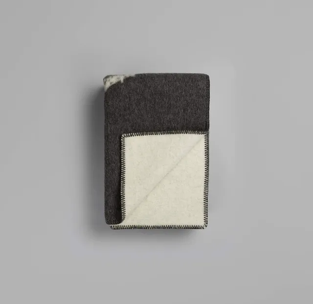 Røros Tweed Throws Melgaard Wolldecke 135x200 Grau Natur