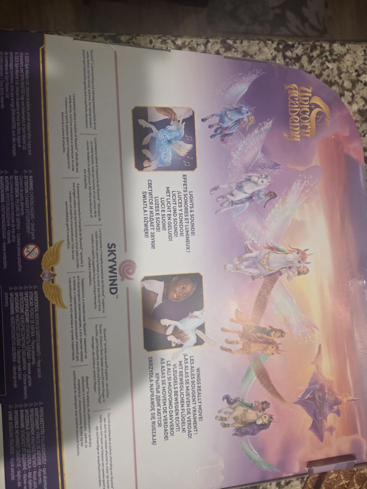 Unicorn Academy Glow Magic Skywind Einhorn interaktiv Figur