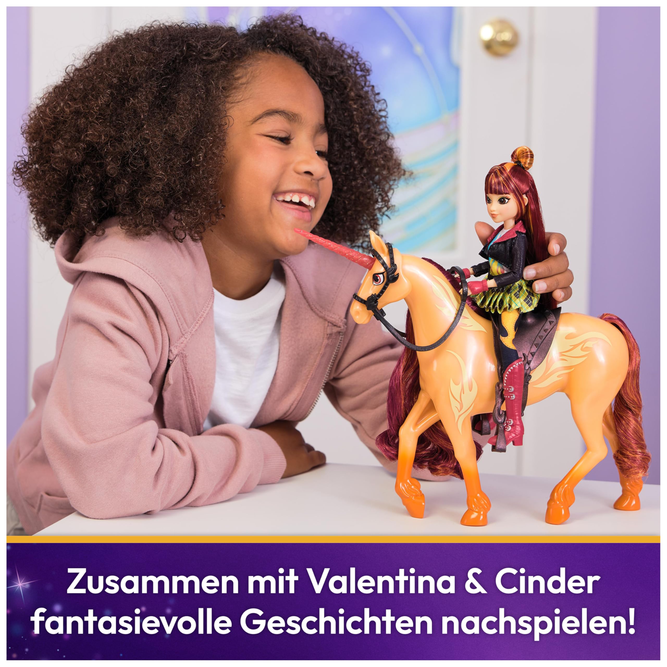 Unicorn Academy Valentina Ankleidepuppe 24 cm mit 5 Accessoires