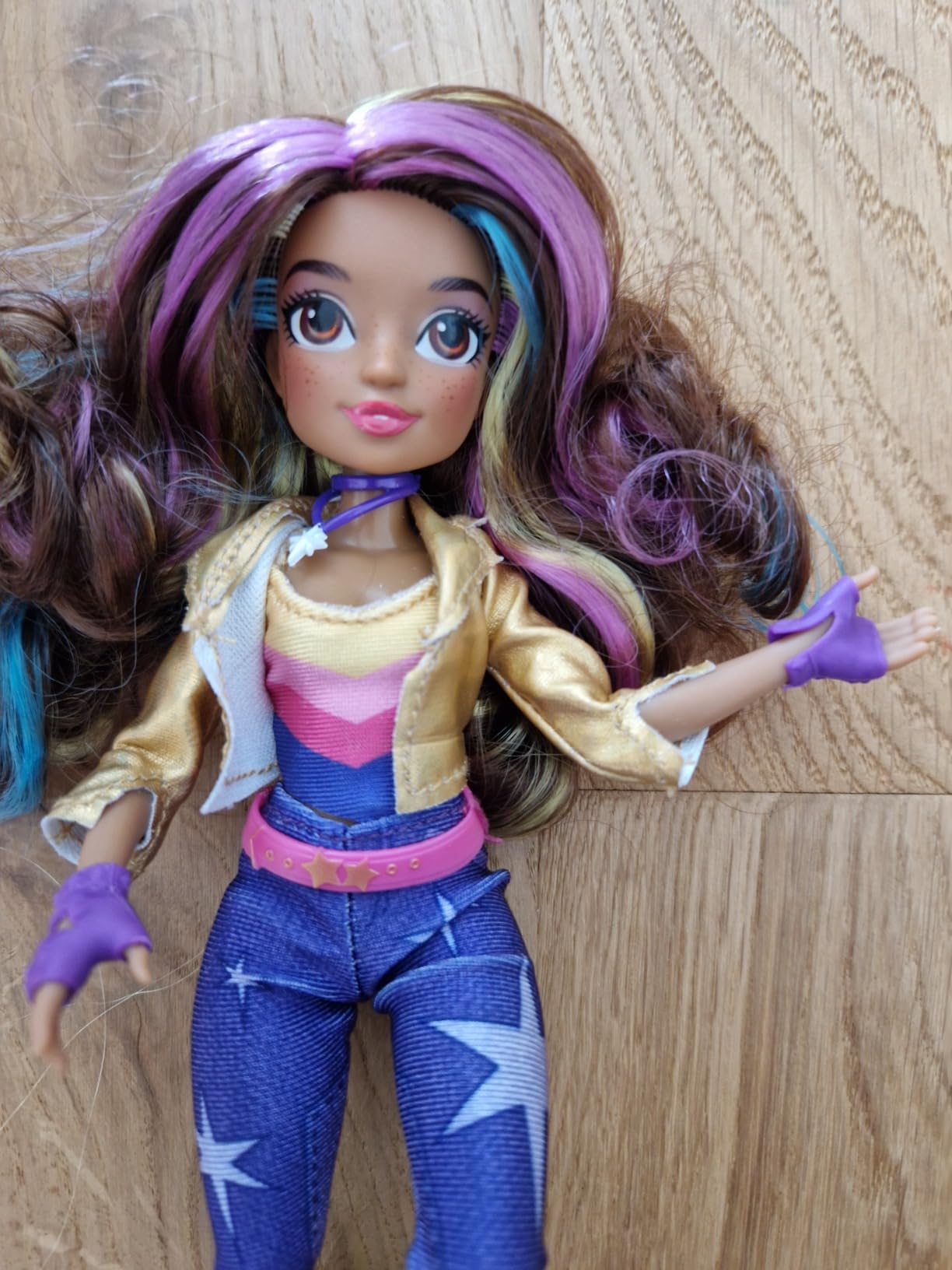 Unicorn Academy Sophia Ankleidepuppe 24 cm mit Zubehör