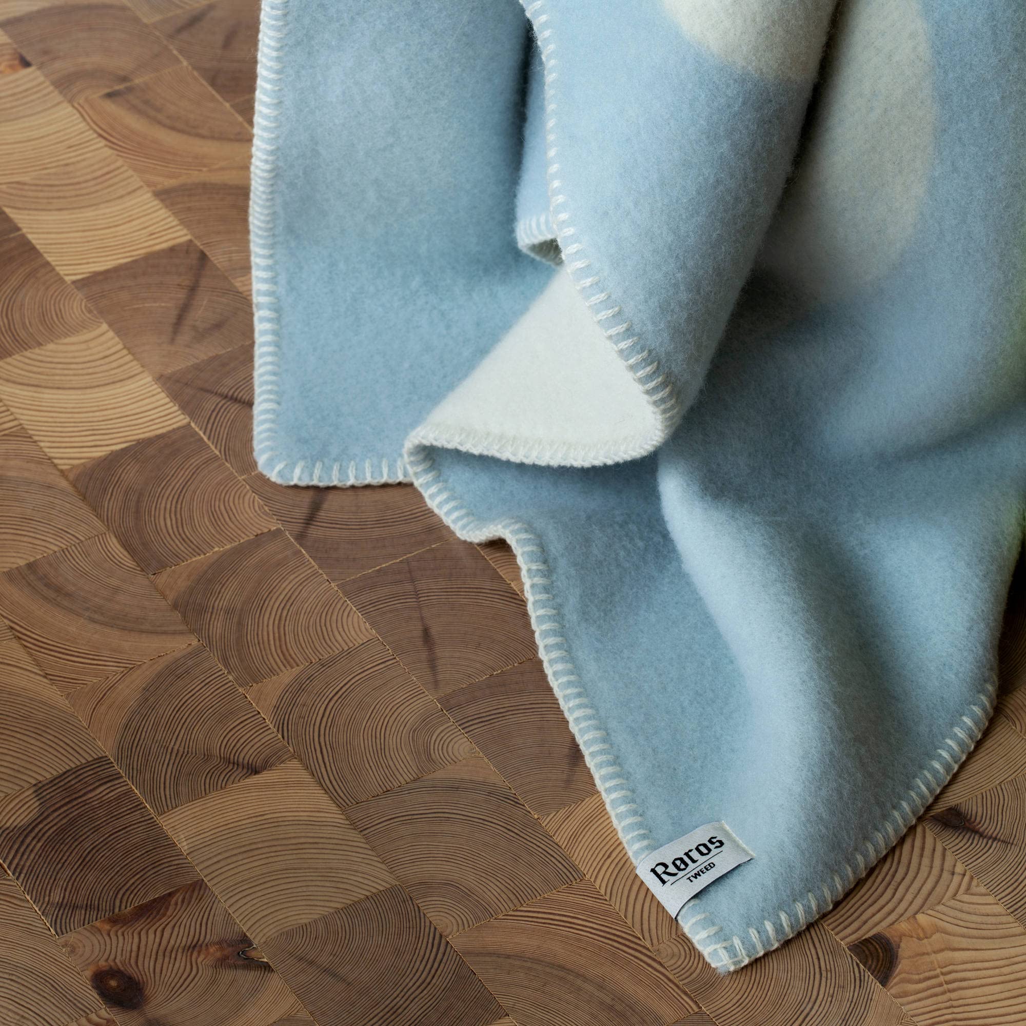 Røros Tweed Moon Wolldecke 135x200 Lammwolle Crescent Blue