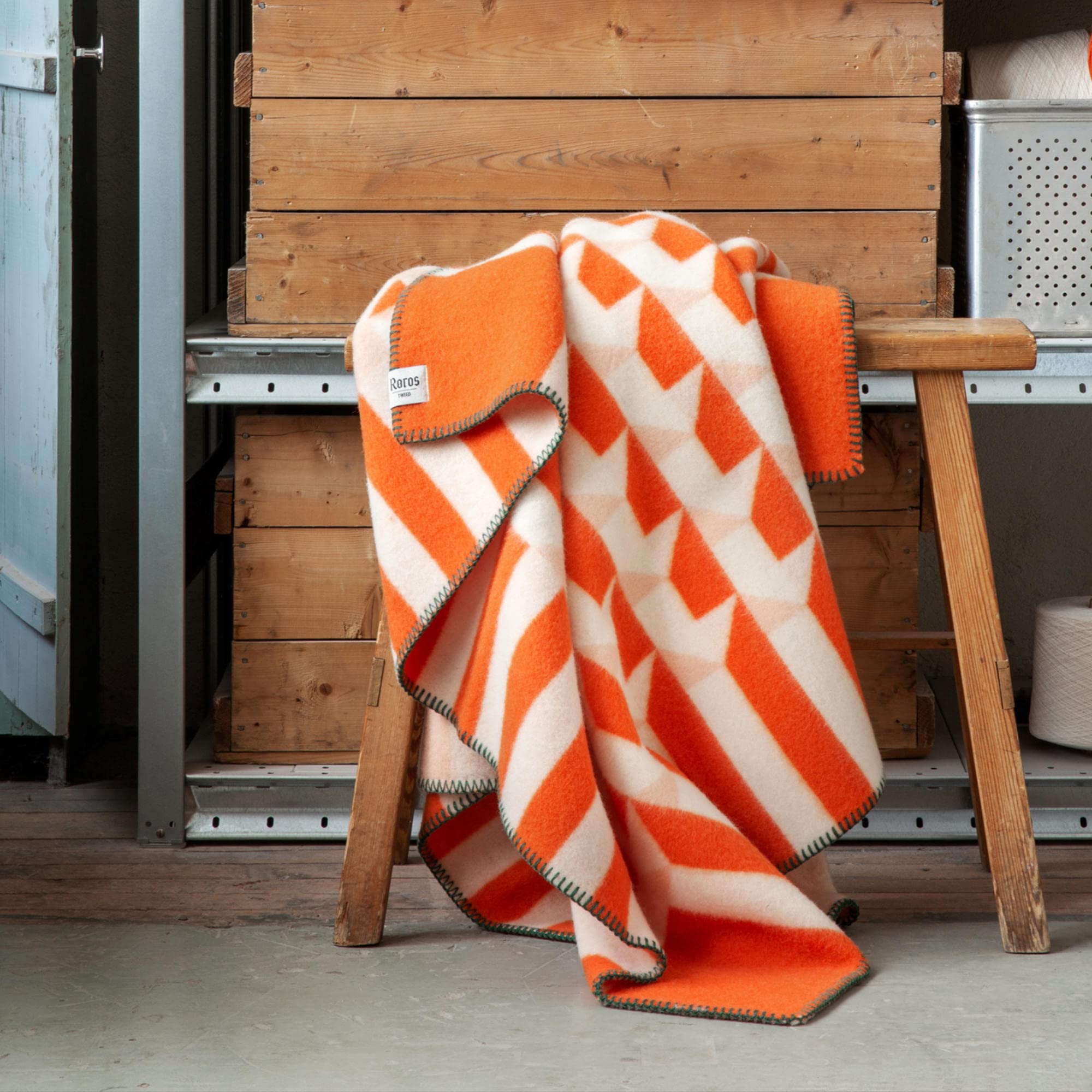 Røros Tweed Kvam Wolldecke 135x200 Orange Lammwolle