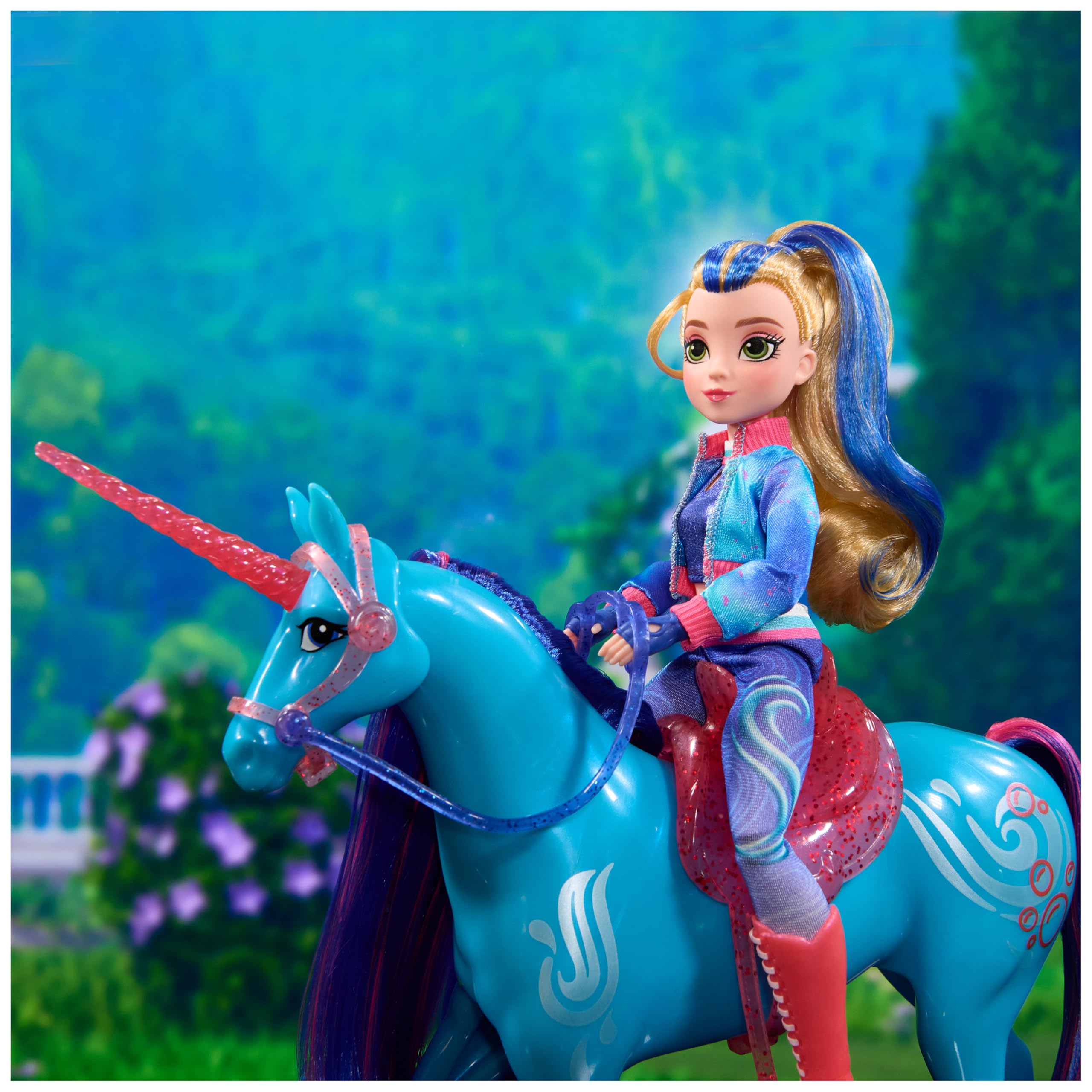 Unicorn Academy Isabel Ankleidepuppe 24cm mit Zubehör ab 4 J.