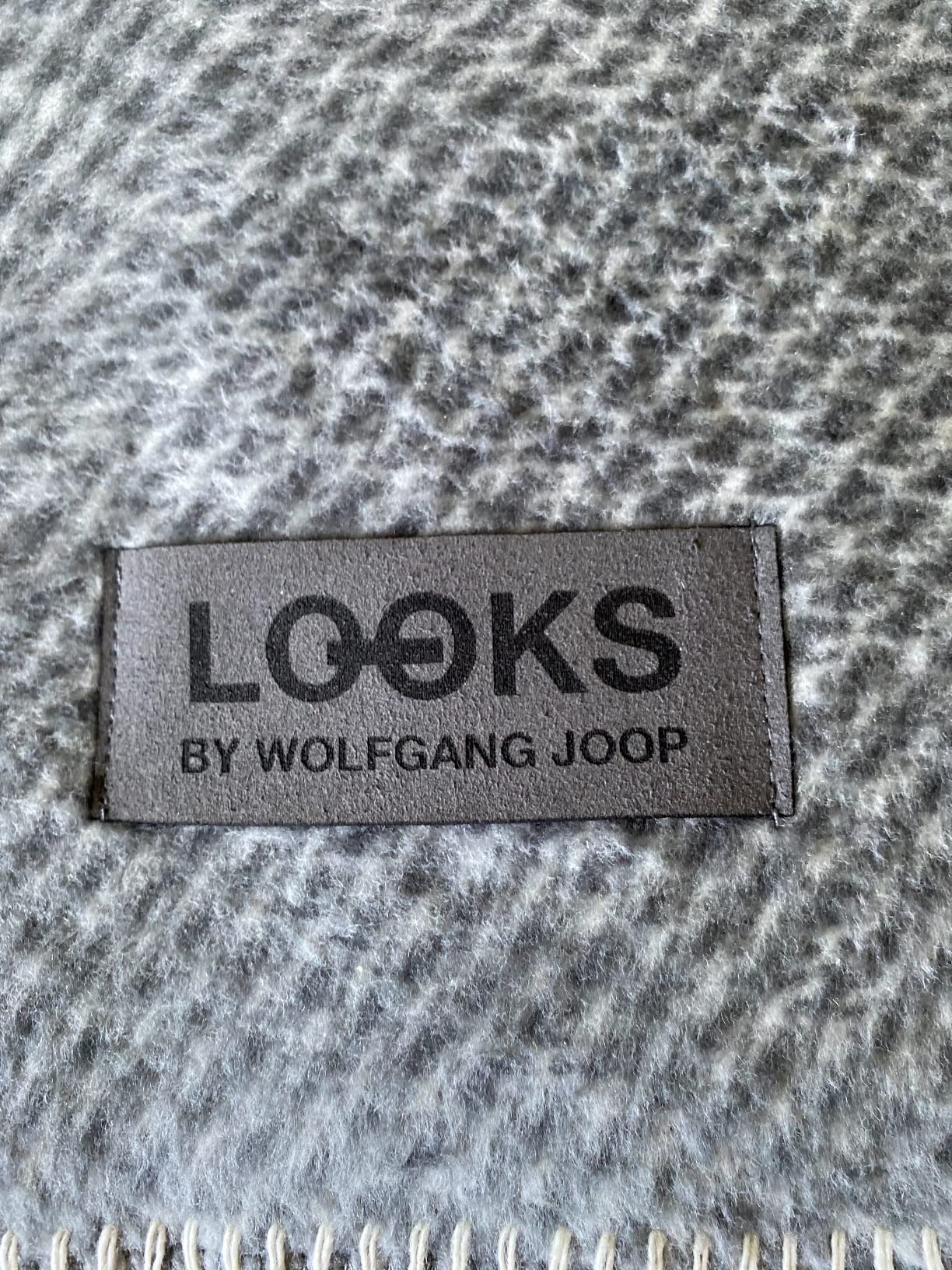 LOOKS by Wolfgang Joop Kuscheldecke 150x200 grau